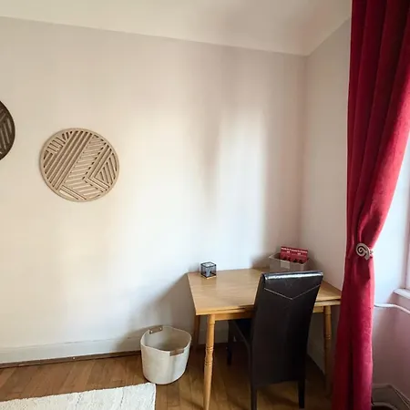 D'stuba Charm And Comfort In Apartment